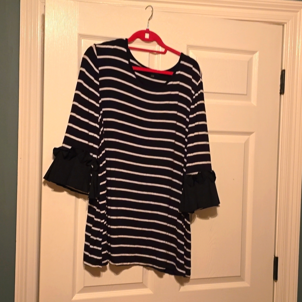 Lane Bryant shirt with fancy sleeves